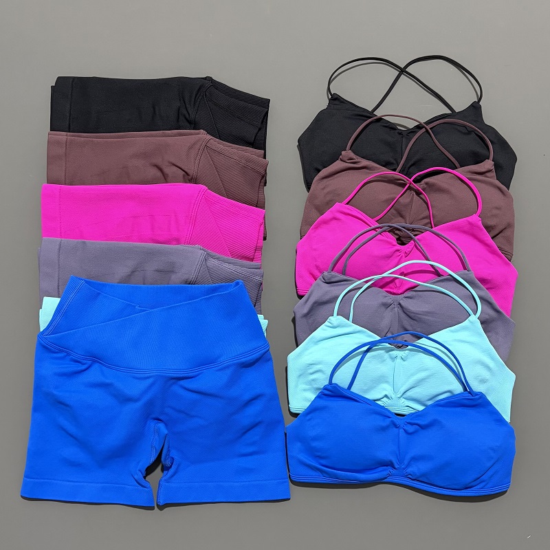 Bra Top Seamless - ชุดออกกำลังกาย 2 ชิ้นสำหรับผู้หญิง เสื้อครอปท็อปโยคะ กางเกงขาสั้นเอวสูงแบบรัดรูปไร้ตะเข็บ ชุดฟิตเนส