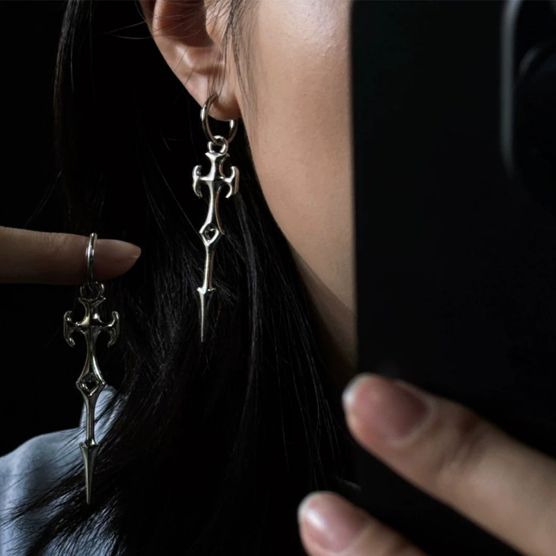 ต่างหูห่วงรูปดาบไขว้ ดีไซน์เท่ - Women'S Fashion Edgy บทวิจารณ์และราคา