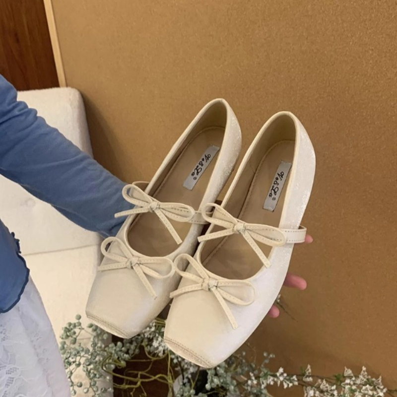 เทรนด์ใหม่ฤดูใบไม้ร่วง รองเท้า - Women Fashion Nova บทวิจารณ์และราคา