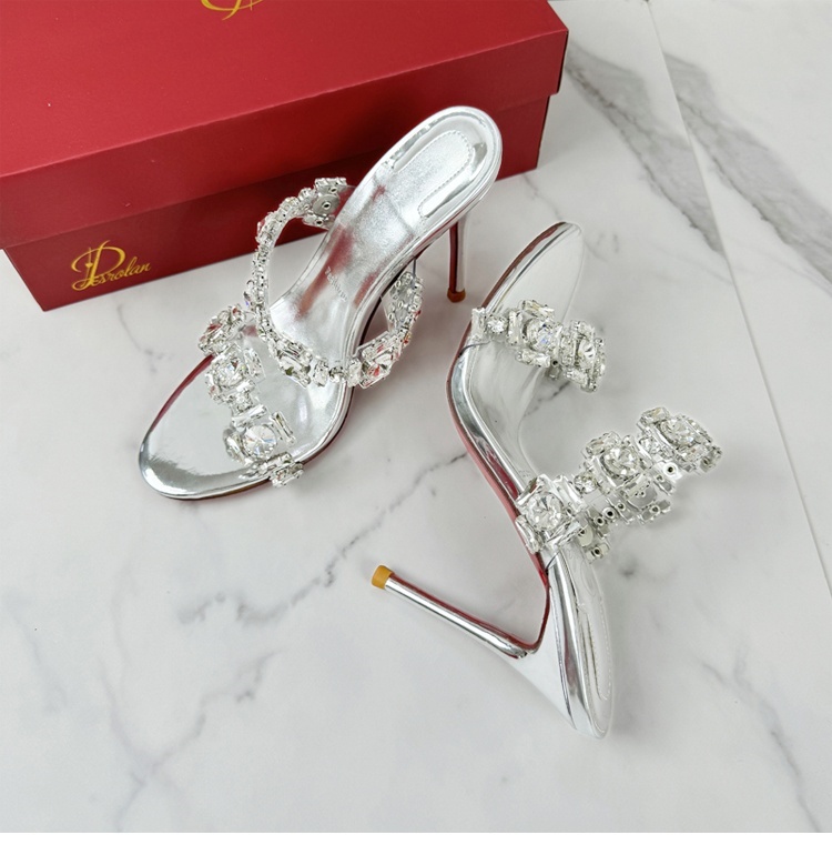 รองเท้าแตะเพชรสำหรับผู้หญิงใส่ - Women Fashion Nova บทวิจารณ์และราคา